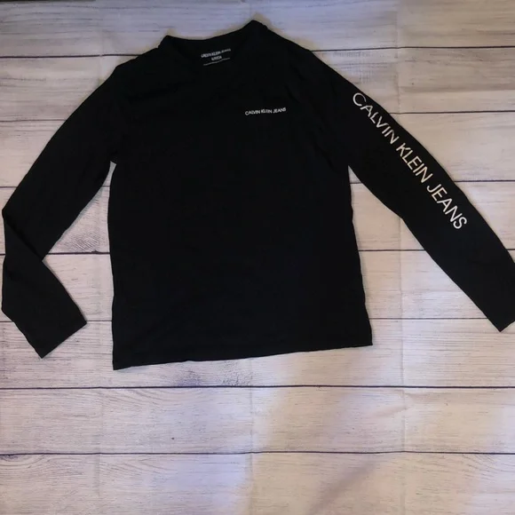 Calvin Klein Jeans Long Sleeve NWOT - Picture 1 of 4